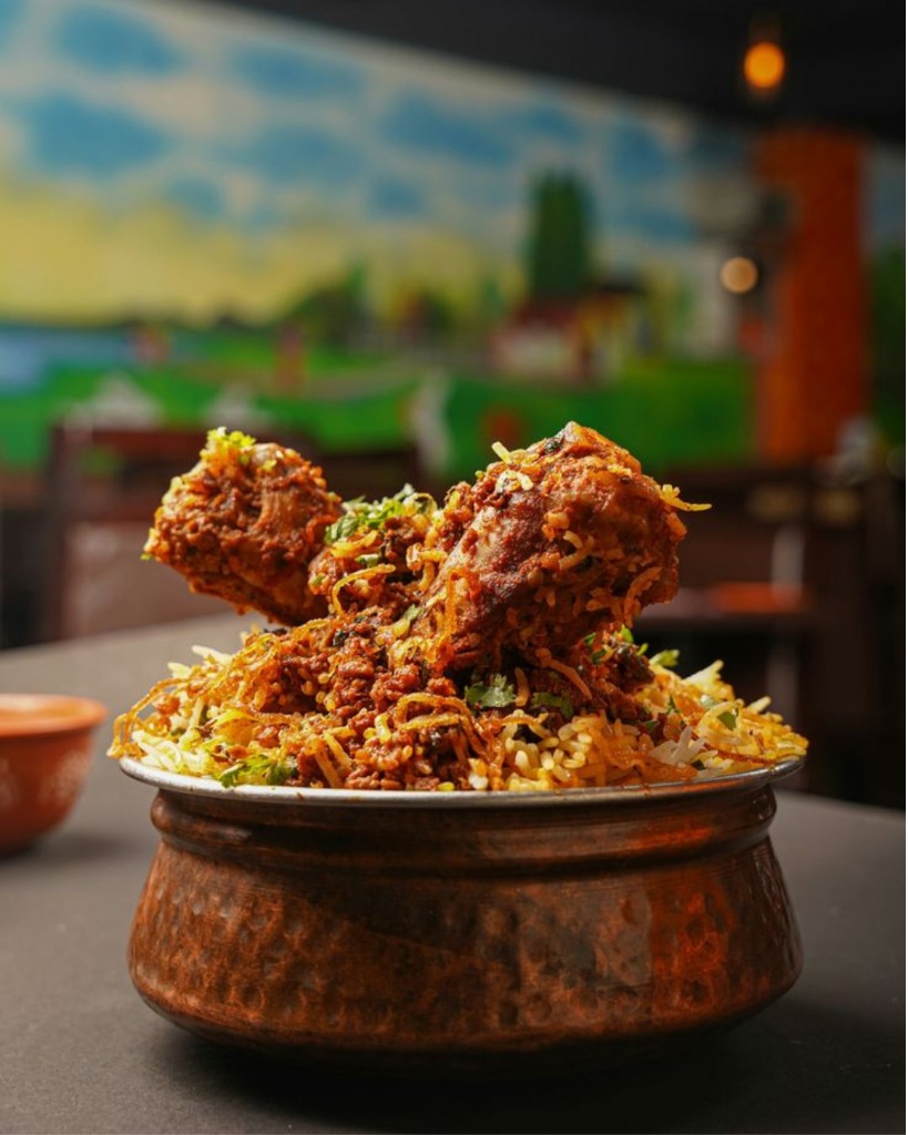 Juicy Chicken Leg Handi Biryani