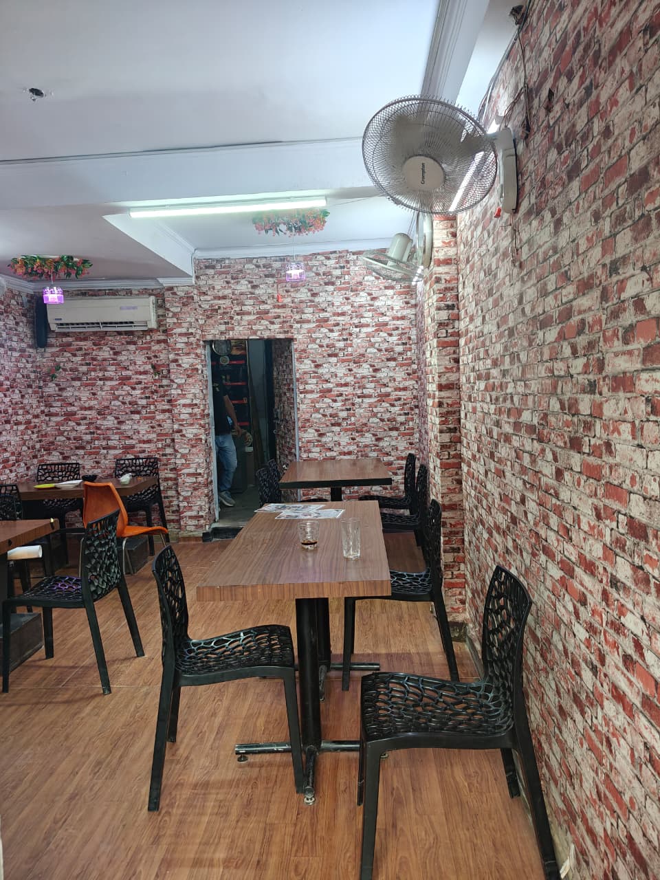 Spacious Dining Layout